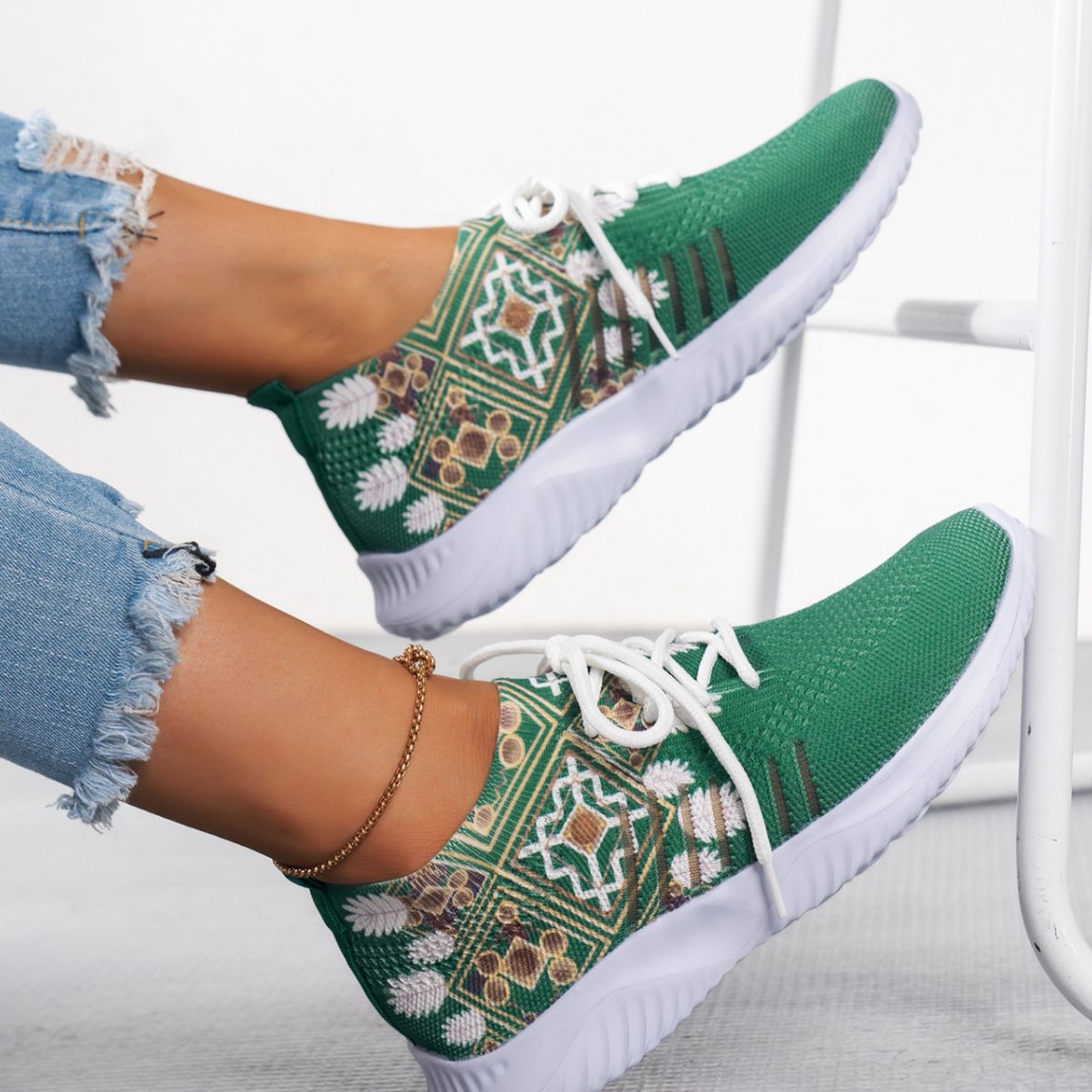 Summer New Flying Woven Stylish Flat Shoes